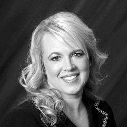 Niki King headshot
