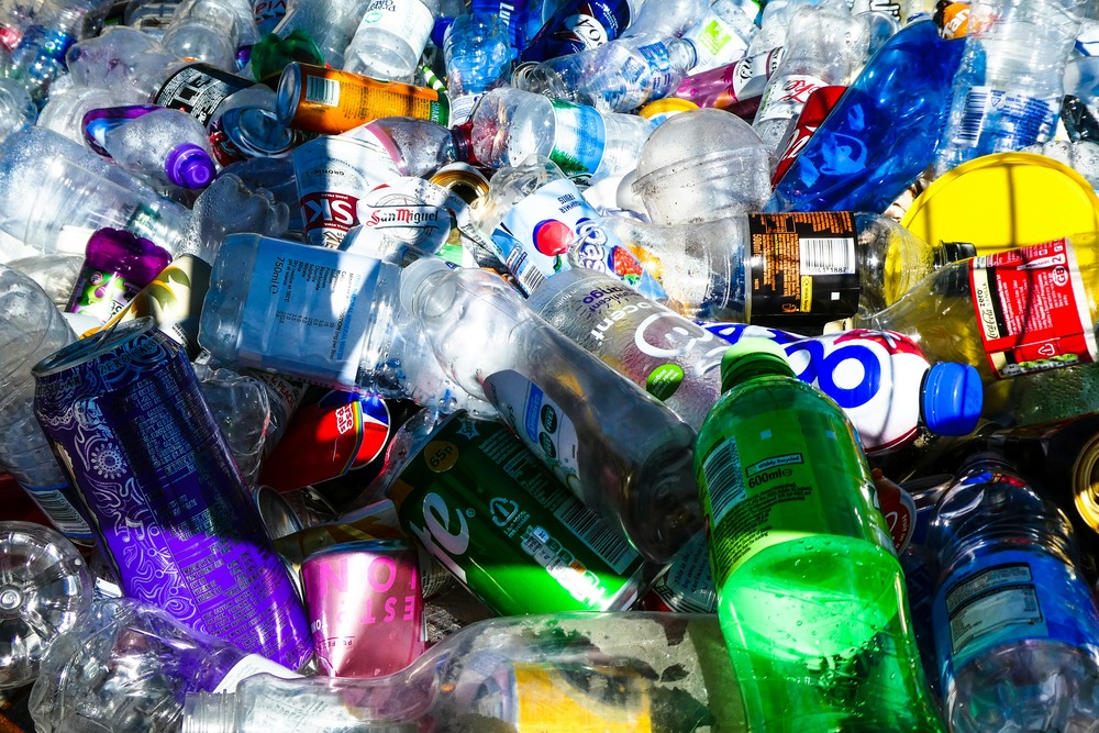 Inside a Powerful New Campaign to "Unplastic" Our Homes and Daily Routines